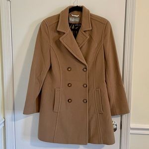 ❄️SALE!❄️ MaxMara Classic Camel Pea Coat, size Petite 10